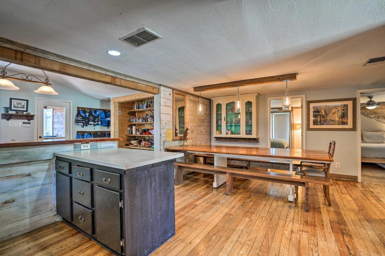 Waterfront Guadalupe River Lodge Home With Dock! Seguin Extérieur photo